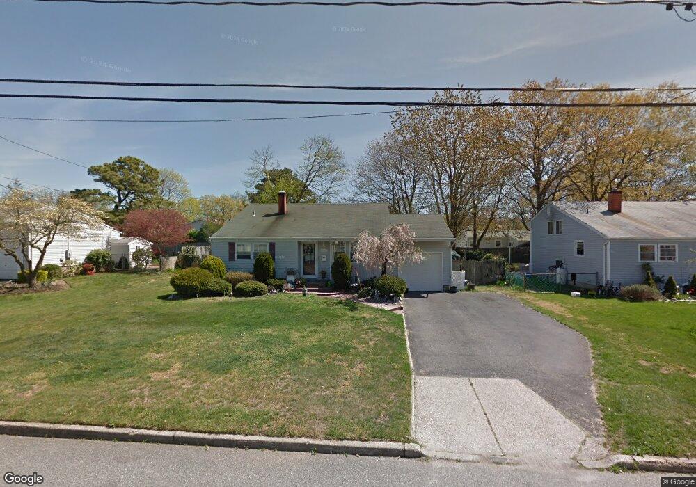 3009 Beechnut Ave, Medford, NY 11763 - photo 1