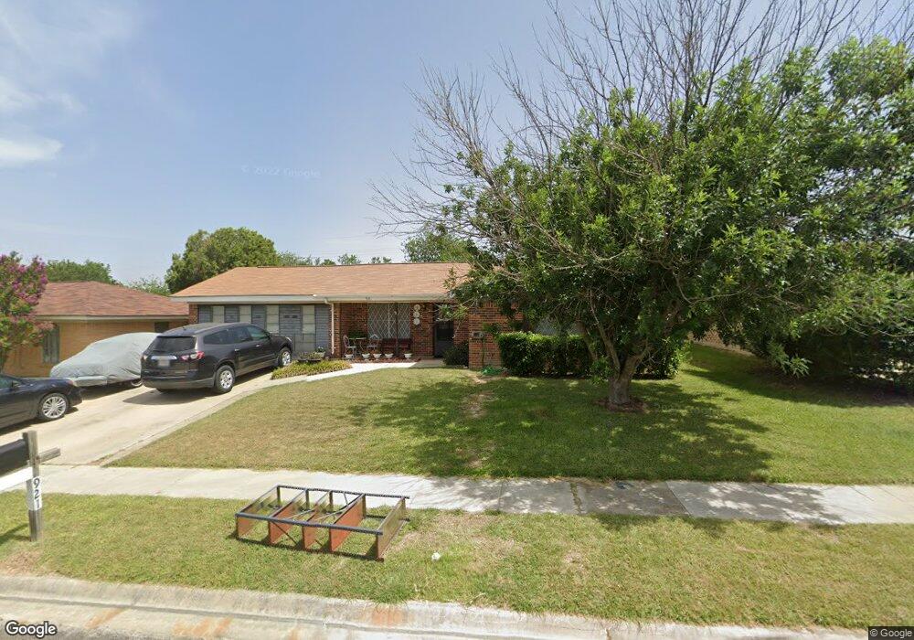 921 Holly St, Copperas Cove, TX 76522 - photo 1