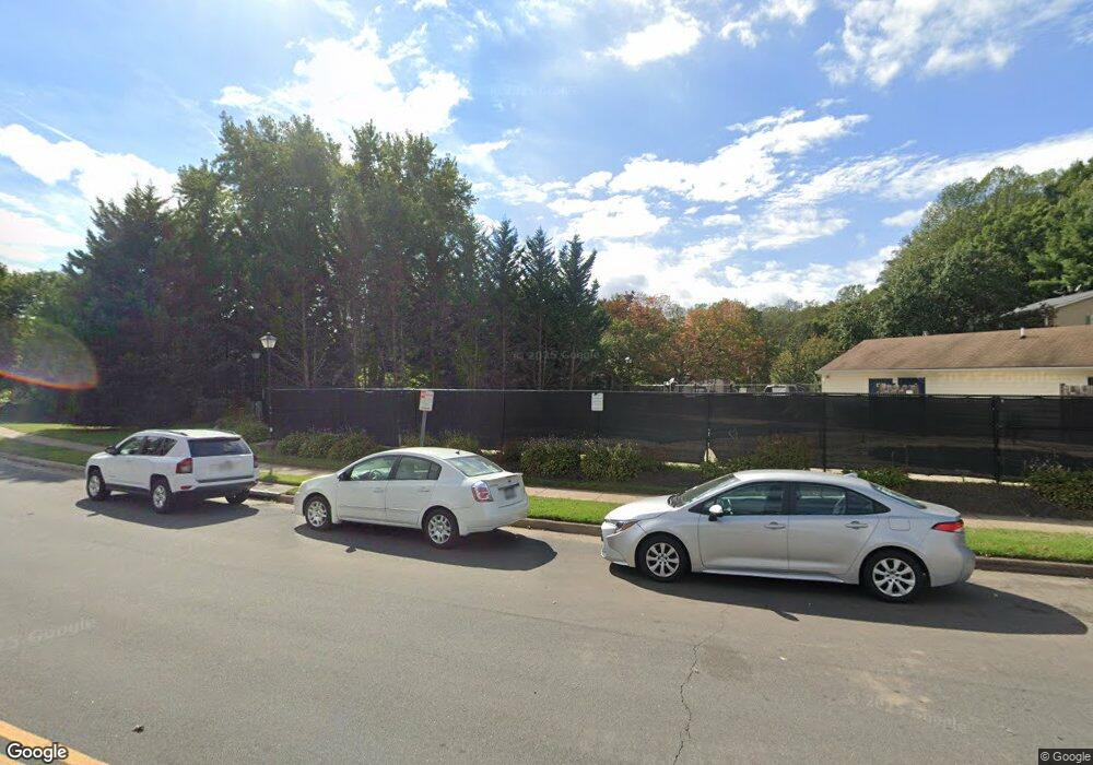 9509 Poplar Leaf Ct, Fairfax, VA 22031 - photo 1