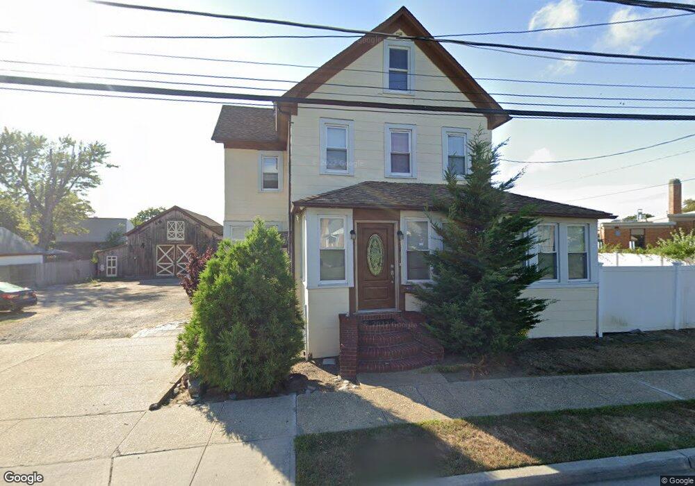 54 Hungry Harbor Rd, Valley Stream, NY 11581 - photo 1