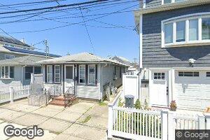 1-15 E 7th Rd, Broad Channel, NY 11693