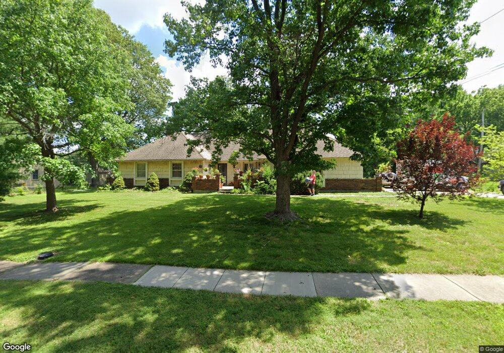 11201 W 72nd Terrace, Shawnee, KS 66203 - photo 1