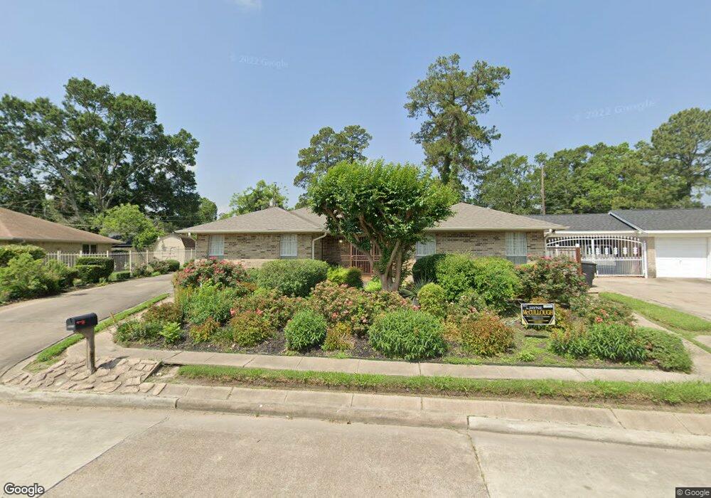 9907 Shady Dr, Houston, TX 77016 - photo 1