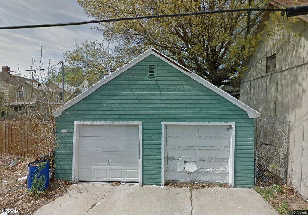 712 SW Taylor St, Topeka, KS 66603 - photo 1
