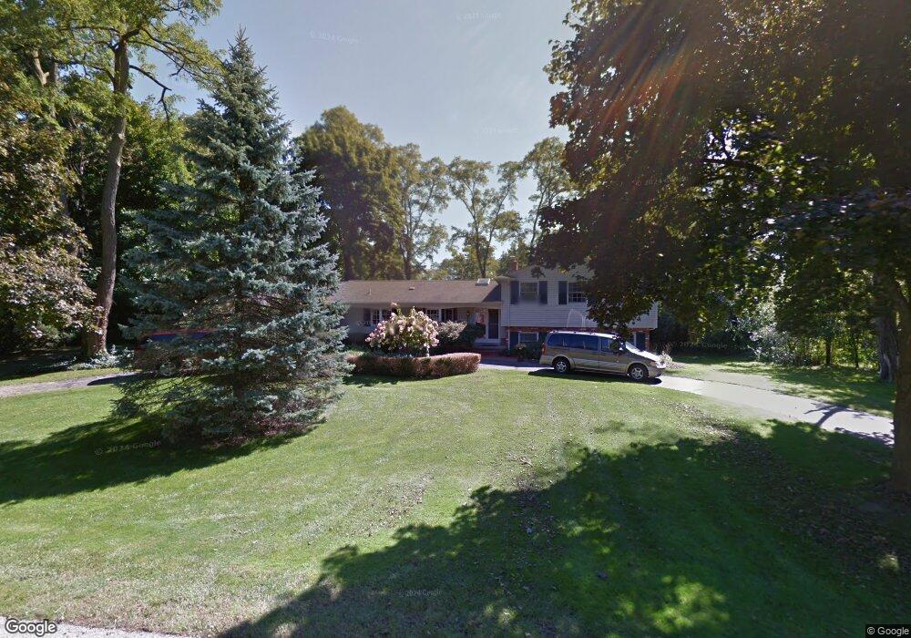 2138 Randall Ln, Bloomfield Hills, MI 48304 - photo 1