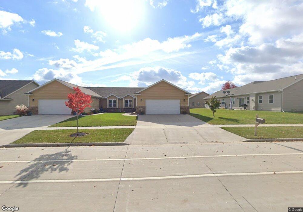 711 Creek View Ln, Appleton, WI 54915 - photo 1