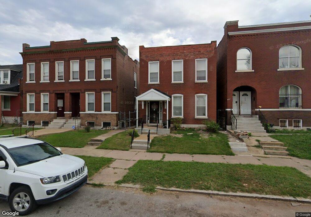 4550 Athlone Ave, Saint Louis, MO 63115 - photo 1