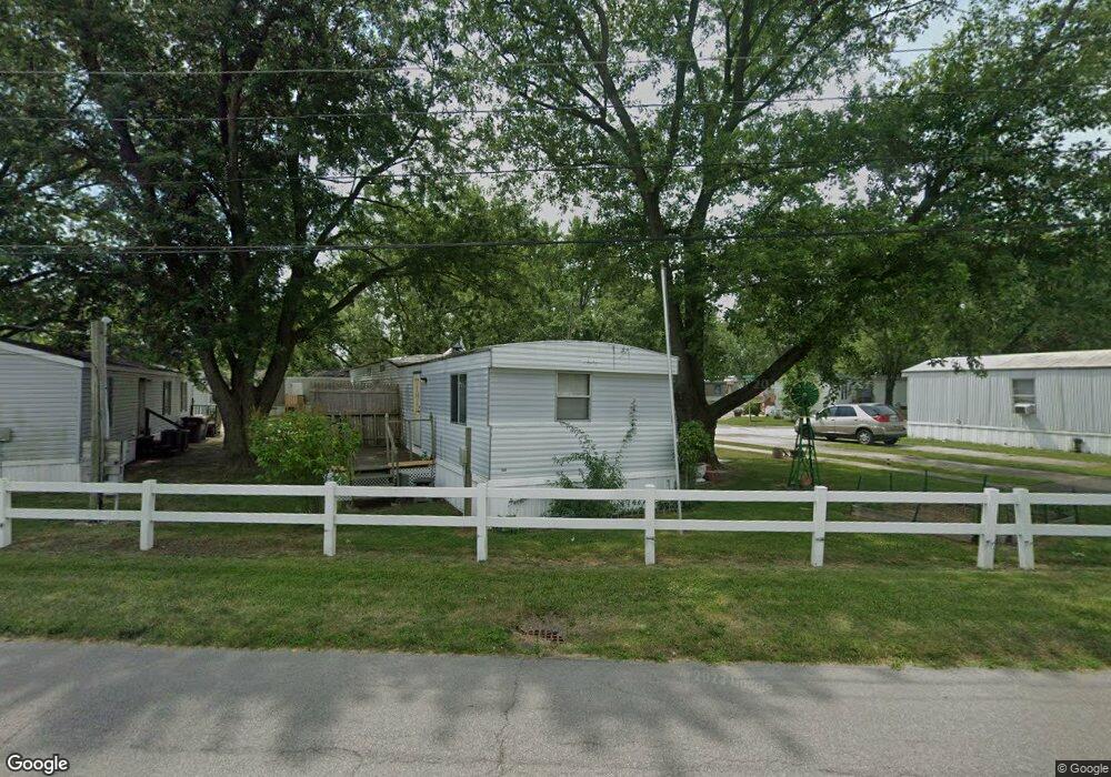 690 Kathryn Cir, Bluffton, IN 46714 - photo 1