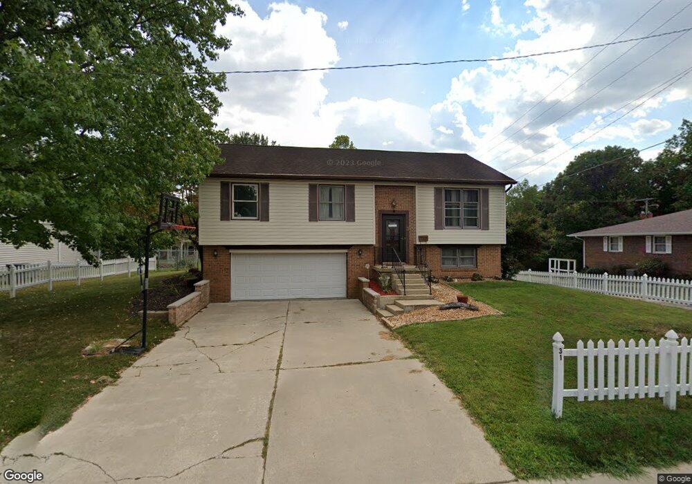 31 N Lakewood Dr, Effingham, IL 62401 - photo 1