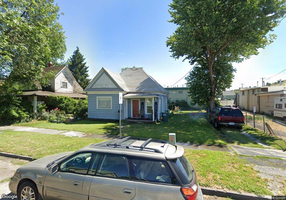 118 SE 9th St, Pendleton, OR 97801 - photo 1