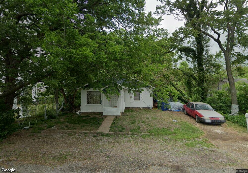 612 S Magnolia St, Pottsboro, TX 75076 - photo 1