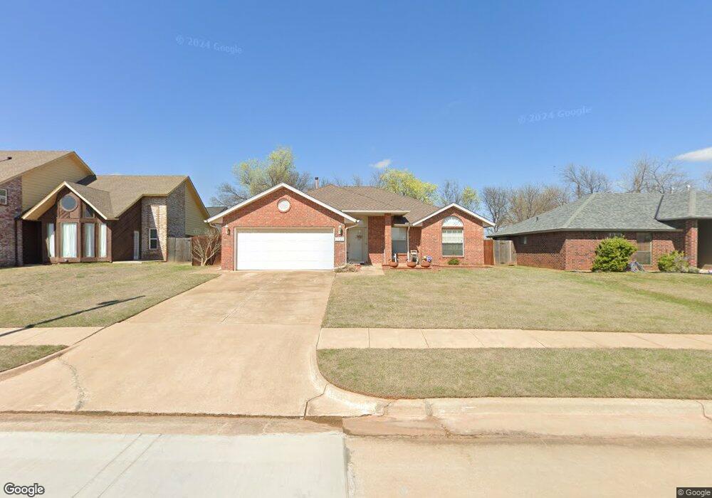 1501 NE 26th St, Moore, OK 73160 - photo 1
