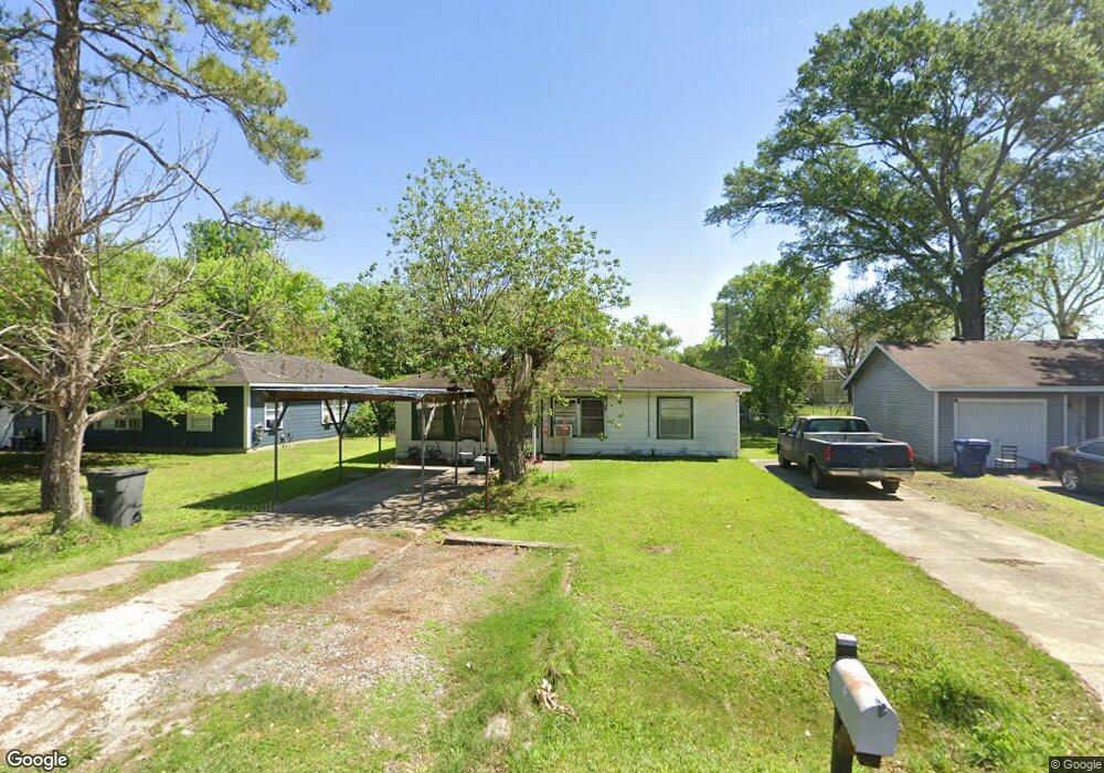 1409 Elm Ave, Bay City, TX 77414 - photo 1