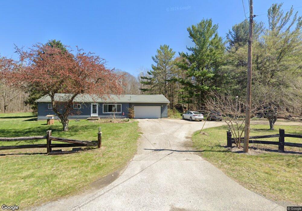 517 Laughton Dr, Midland, MI 48640 - photo 1