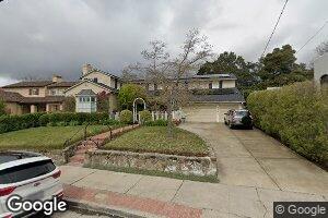 820 Paramount Rd, Oakland, CA 94610