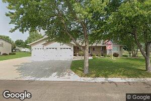 1018 S Blaine St, Lennox, SD 57039