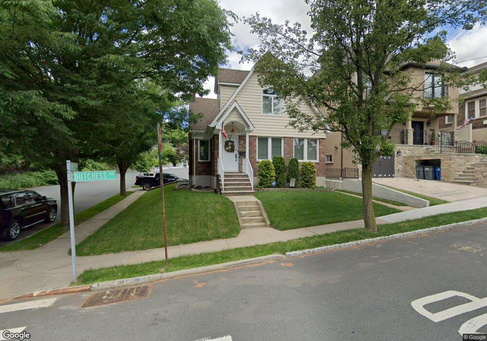 228 Dutchess Ave, Staten Island, NY 10304 - photo 1