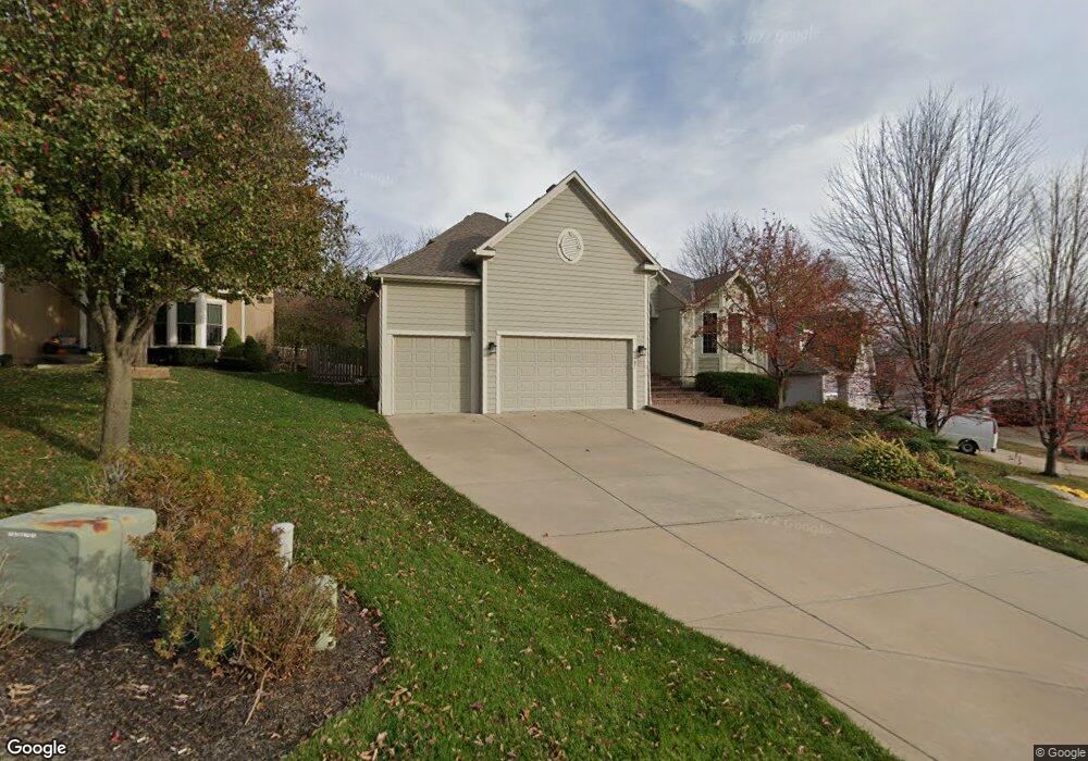 4631 Chouteau St, Shawnee, KS 66226 - photo 1