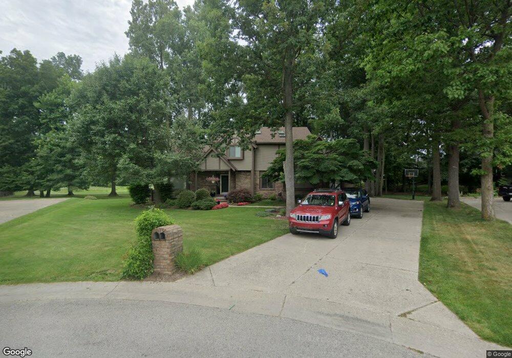 5101 Woodrun Ct, West Bloomfield, MI 48323 - photo 1