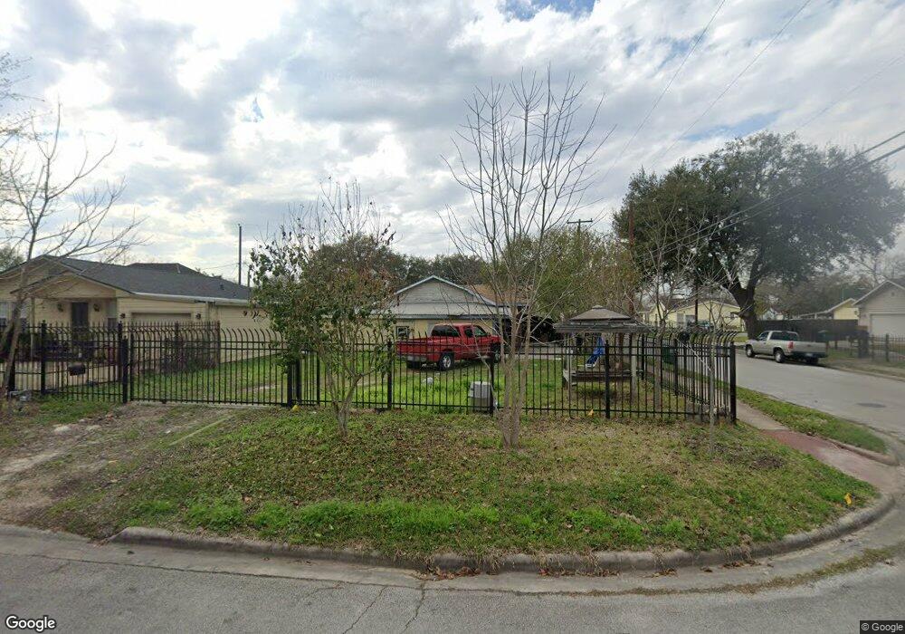3933 Edison St, Houston, TX 77009 - photo 1