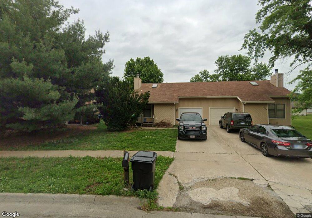 3566 SW Mission Ave, Topeka, KS 66614 - photo 1