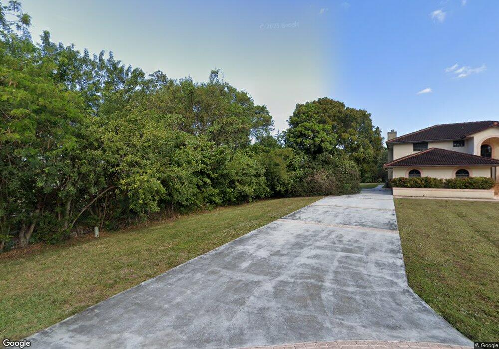 10401 N Camelot Cir, Davie, FL 33328 - photo 1