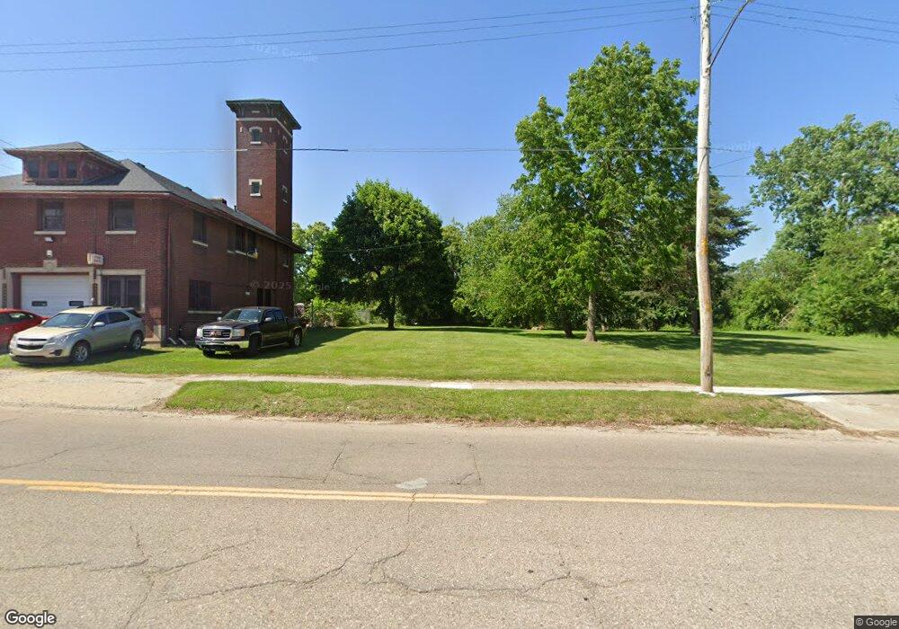 1707 Davison Rd, Flint, MI 48506 - photo 1