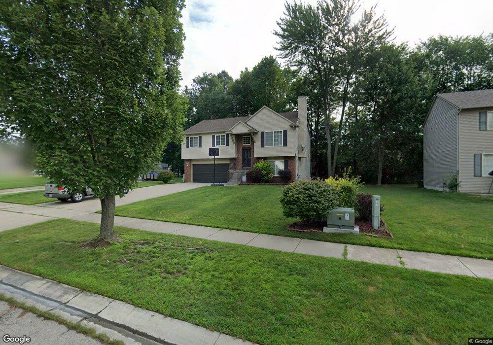 382 Cove View Dr, Waterford, MI 48327 - photo 1