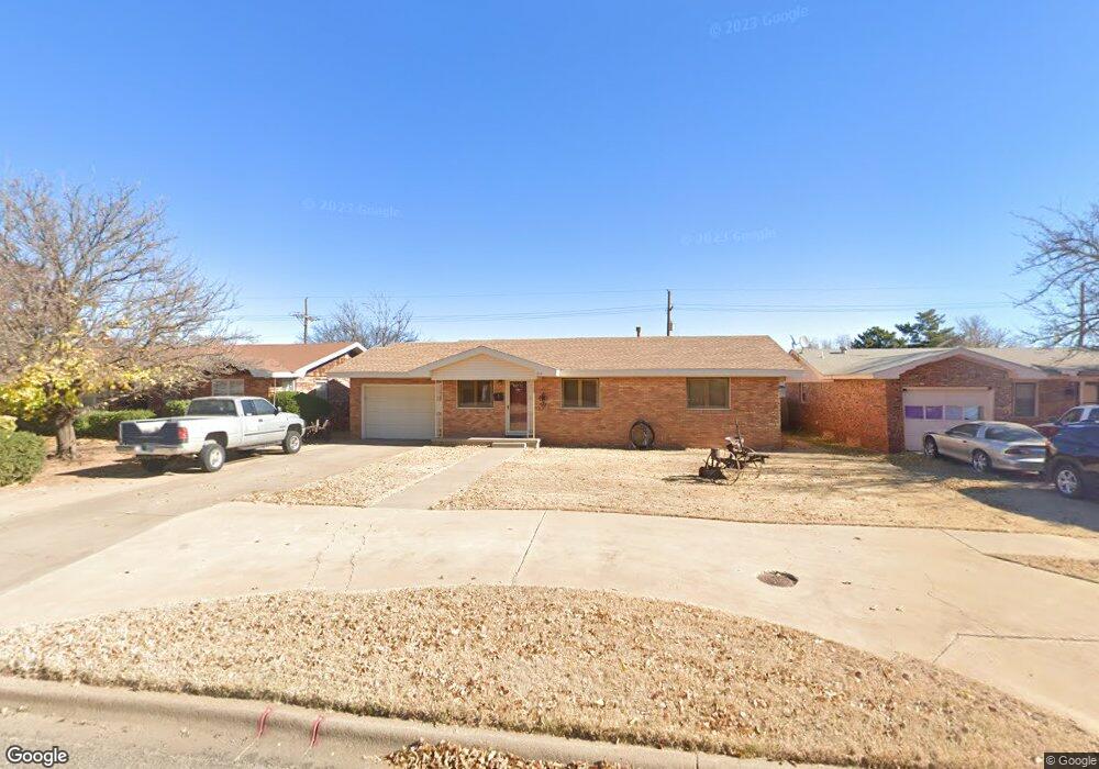 1314 Ennis St, Plainview, TX 79072 - photo 1