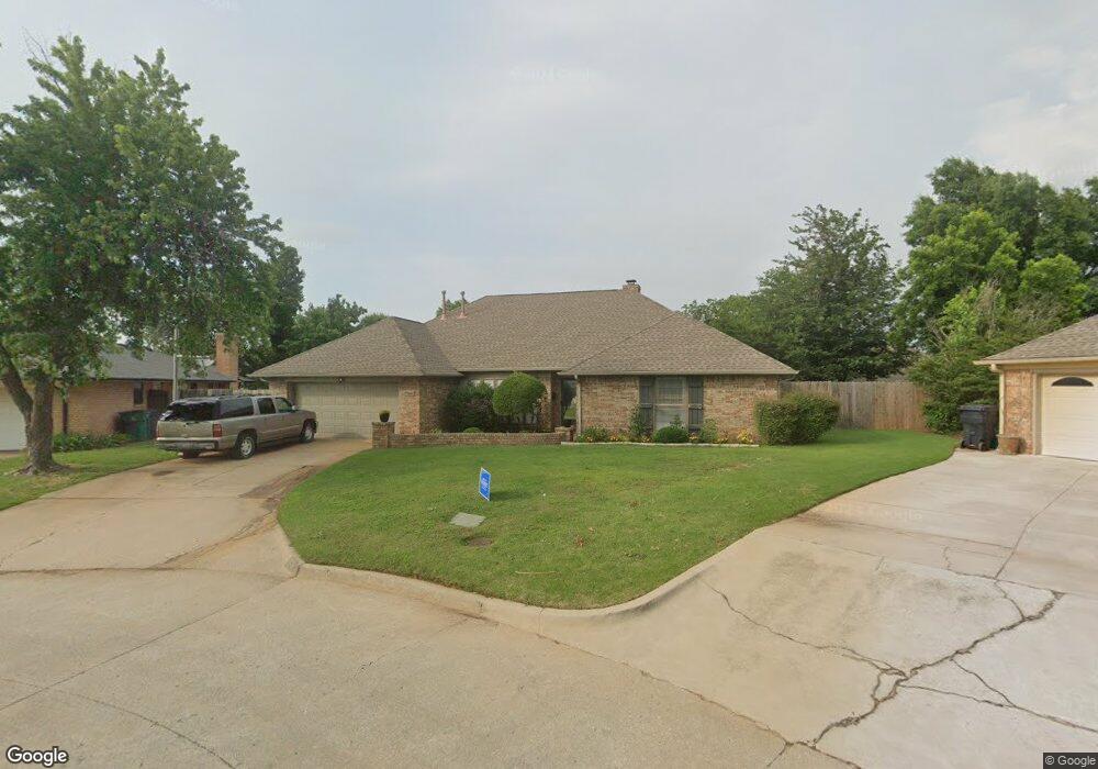 12004 Camelot Ct, Oklahoma City, OK 73120 - photo 1
