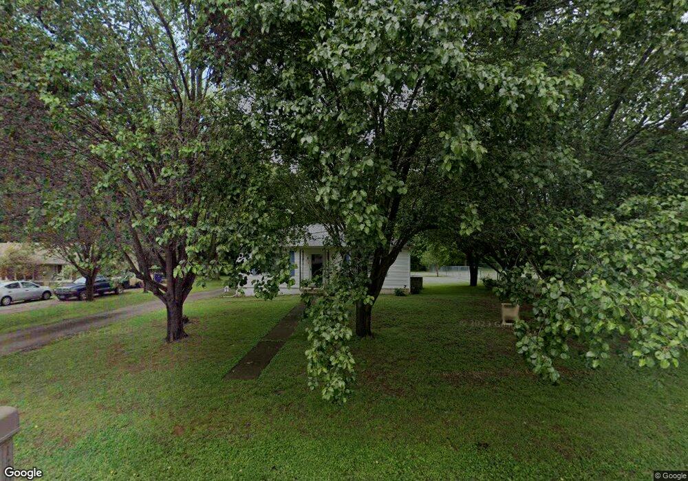 1305 Cypress St, Shelbyville, TN 37160 - photo 1