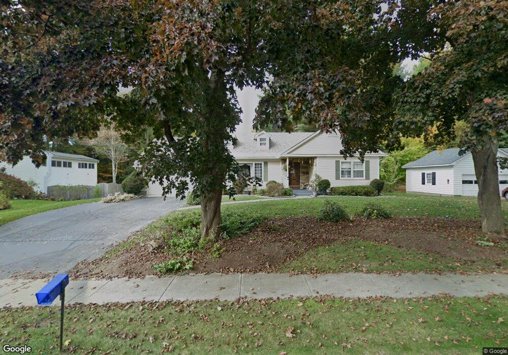 8 Maplewood Ln, Essex Junction, VT 05452 - photo 1