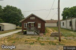 114 E 3rd St, Maquon, IL 61458