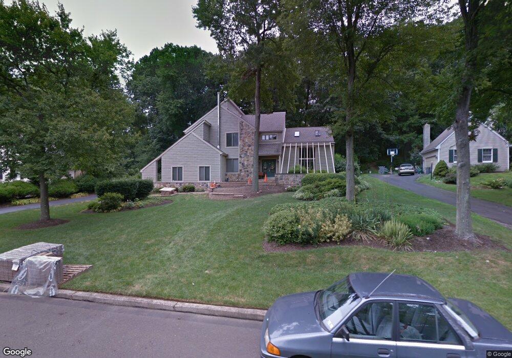 8 Wychwood Ln, Langhorne, PA 19047 - photo 1