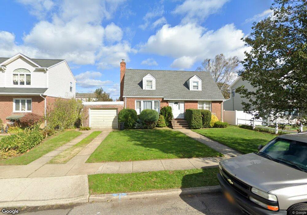 1076 Harrow Rd, Franklin Square, NY 11010 - photo 1