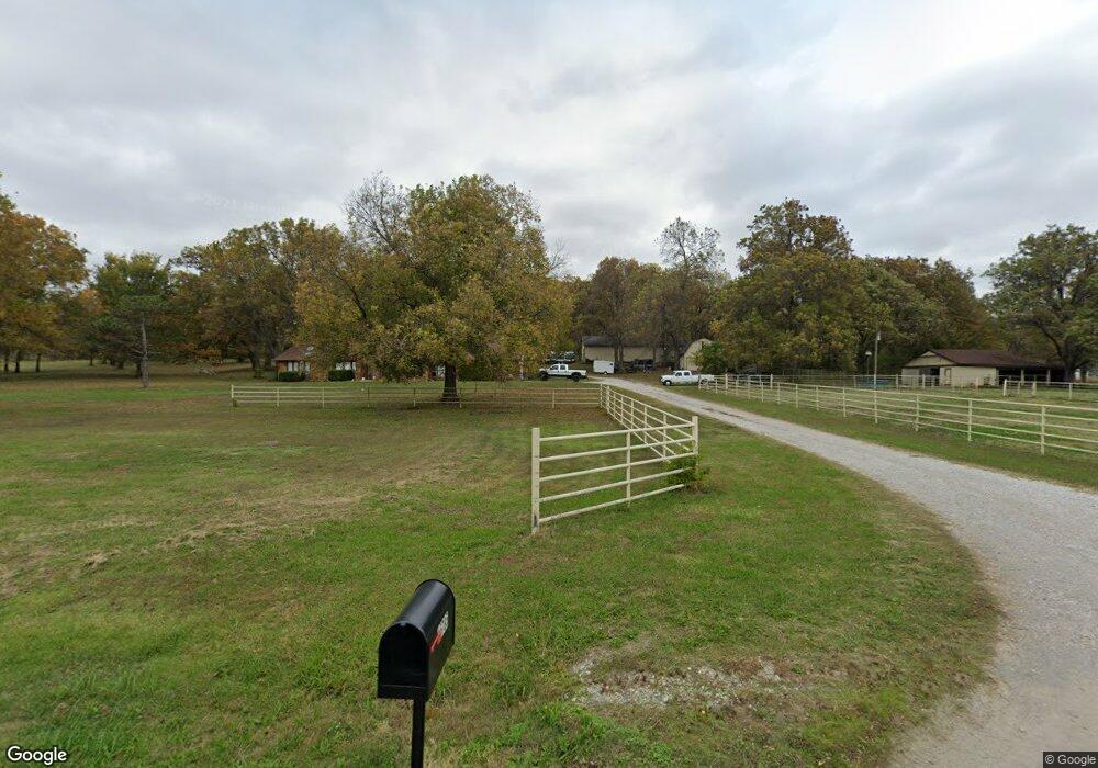 15711 E Meadow Circle Rd, Claremore, OK 74019 - photo 1