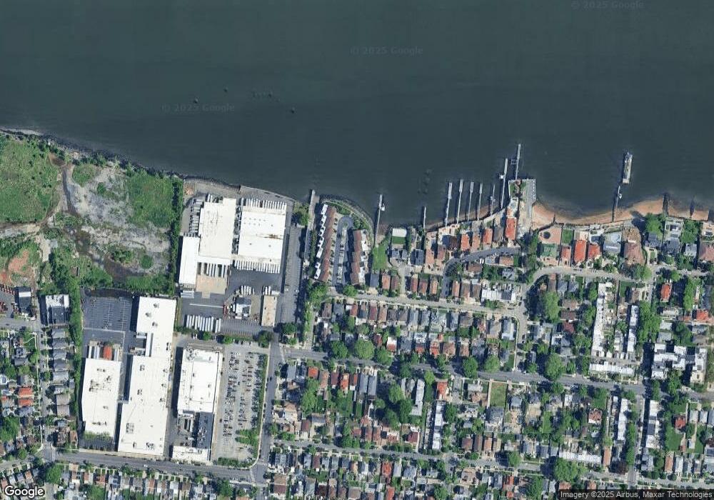 15425 Riverside Dr unit 7A, Whitestone, NY 11357 - photo 1