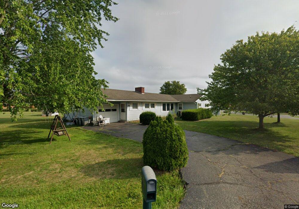 250 Meadow Dr, Circleville, OH 43113 - photo 1