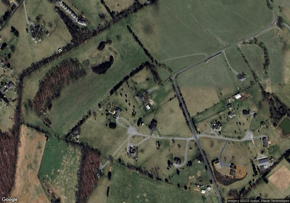 1017 Whispering Hill Rd, Luray, VA 22835 - photo 1