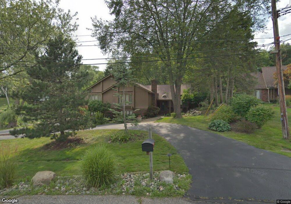 2211 Shore Hill Dr, West Bloomfield, MI 48323 - photo 1