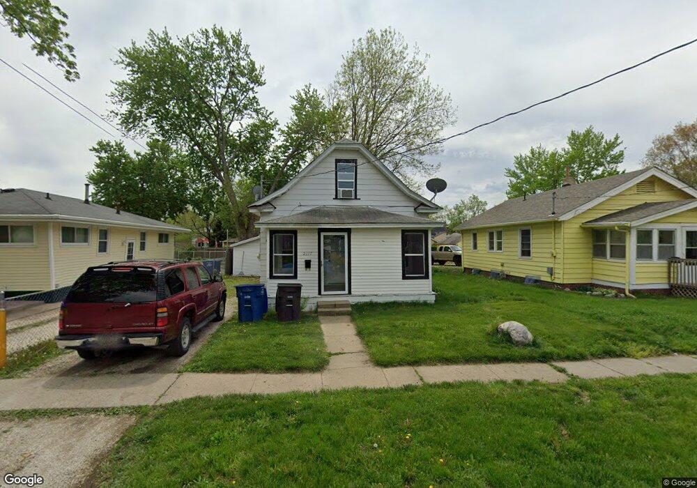 2317 Lyon St, Des Moines, IA 50317 - photo 1
