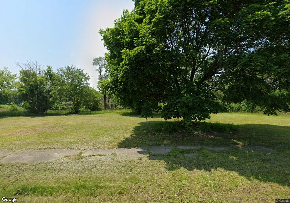 2719 Sloan St, Flint, MI 48504 - photo 1