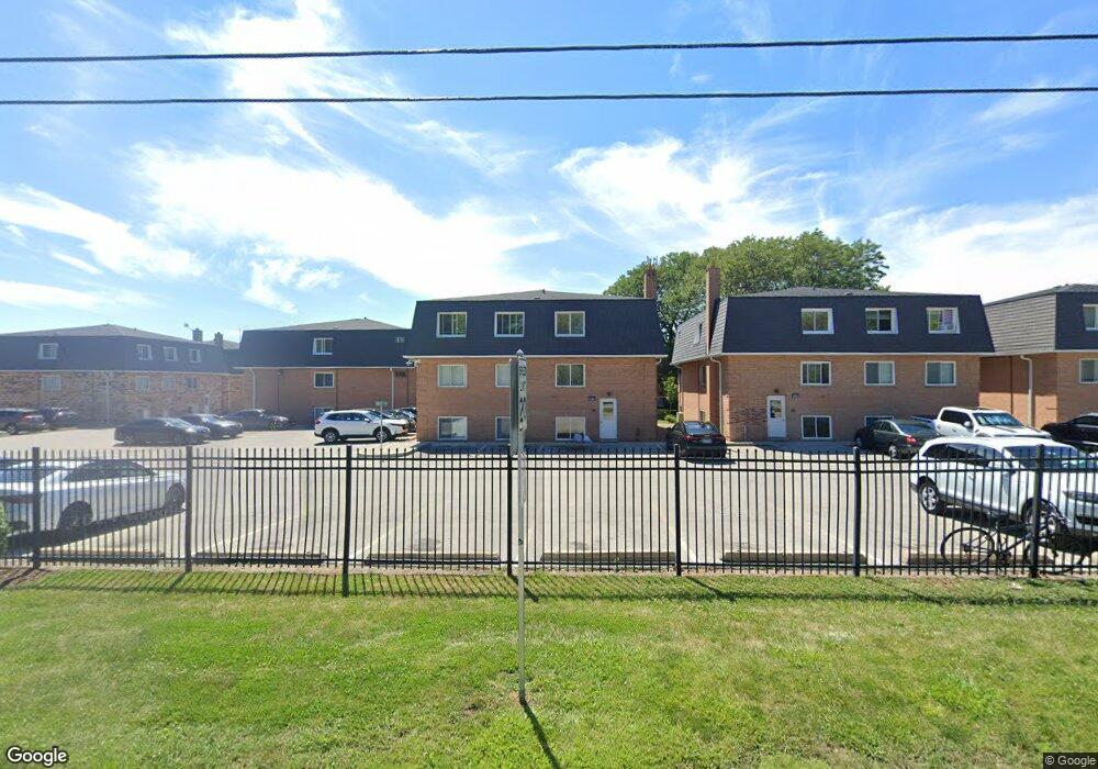 10080 Holly Ln unit 10080, Des Plaines, IL 60016 - photo 1