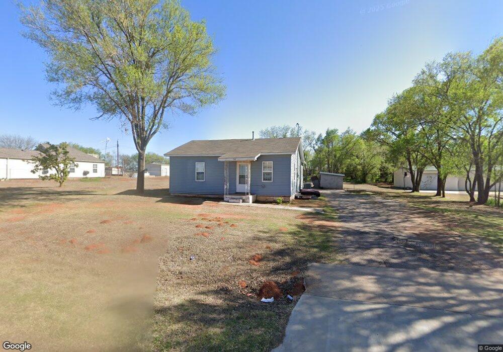1514 E 3rd St, Elk City, OK 73644 - photo 1