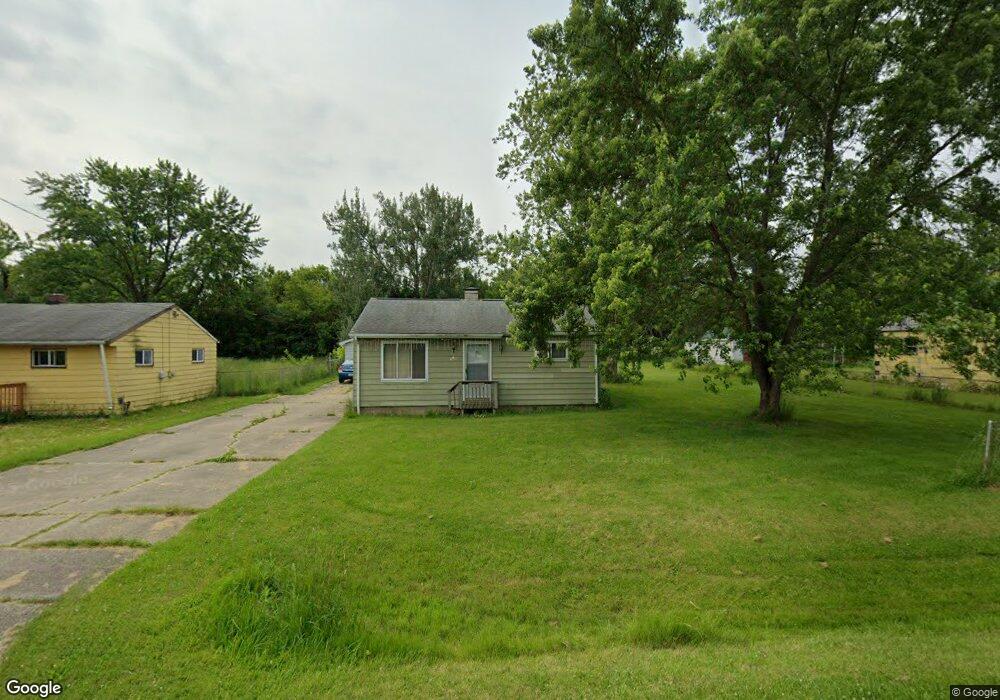 1080 E Princeton Ave, Flint, MI 48505 - photo 1