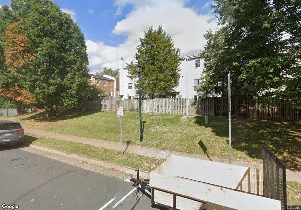 3035 Hickory Grove Ct, Fairfax, VA 22031 - photo 1