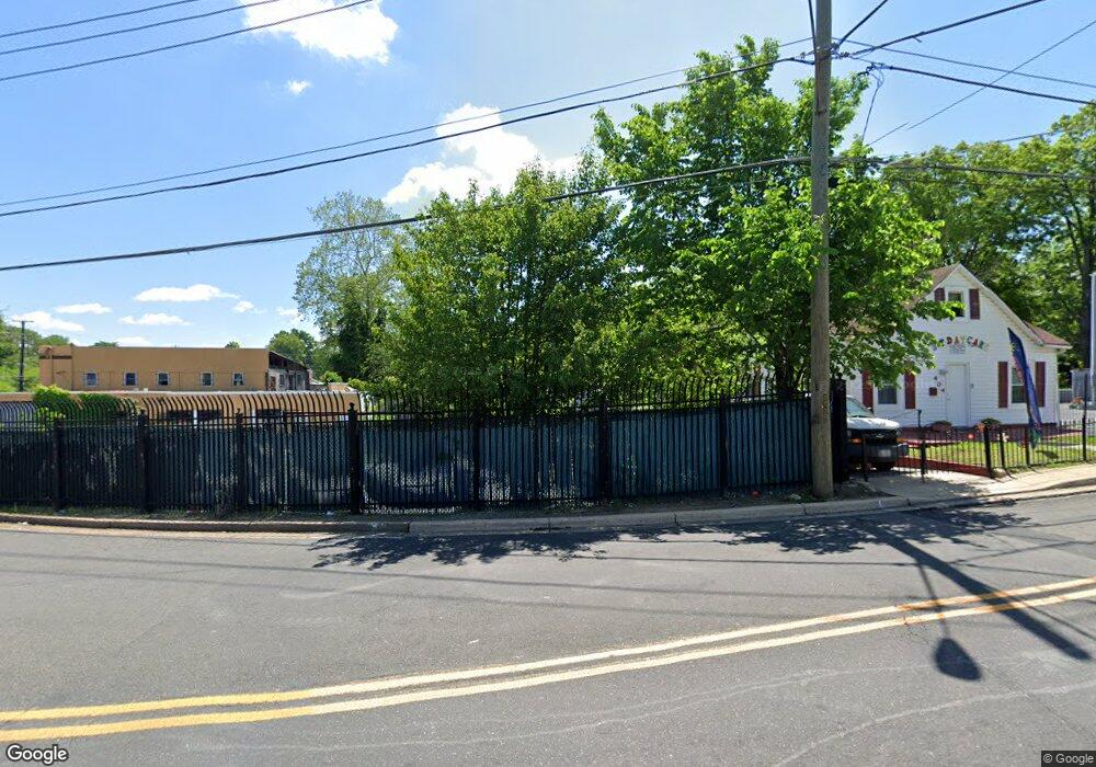 402 Larchmont Ave, Capitol Heights, MD 20743 - photo 1