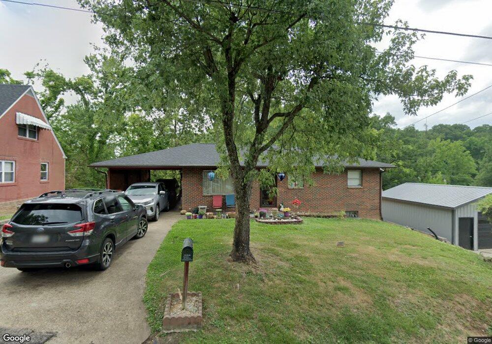 104 Walnut St, Dunbar, WV 25064 - photo 1