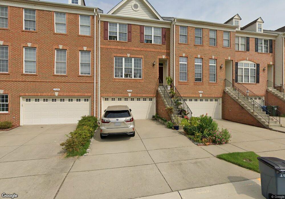 25294 Nesting Square, Chantilly, VA 20152 - photo 1