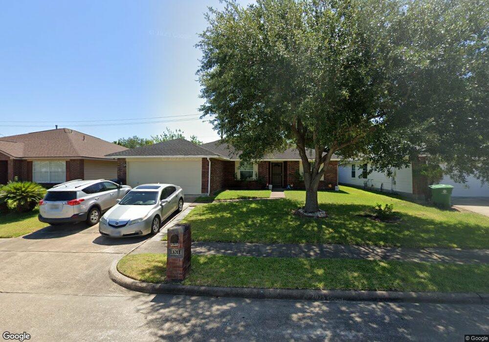 11011 Malden Dr, Houston, TX 77075 - photo 1